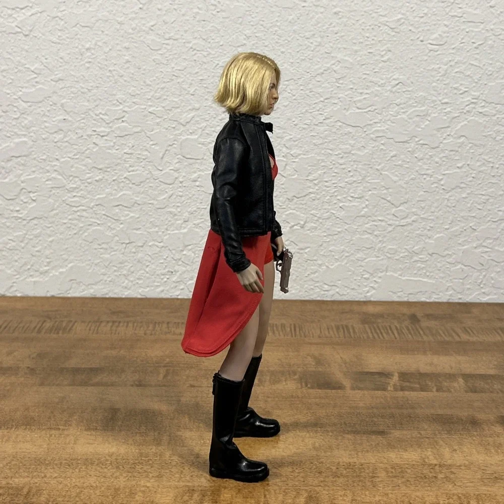 SW Toys Alice Resident Evil Action Figure 1:6 Scale‎